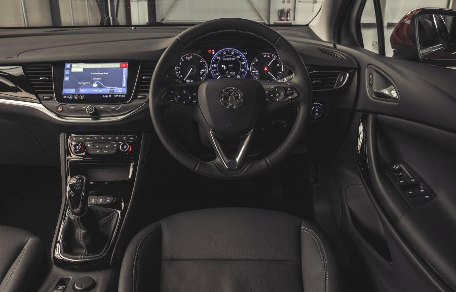 Торпедо Vauxhall Astra 2019 года  (фото 23 из 40)